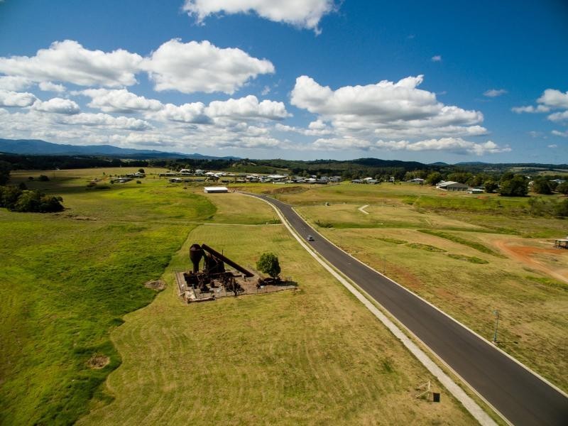 5 Rankine Avenue, Yungaburra QLD 4884