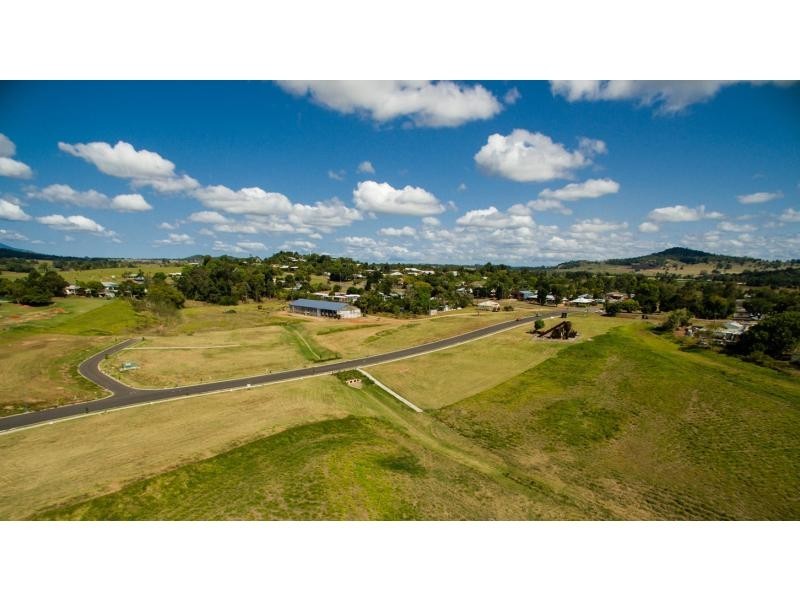 5 Rankine Avenue, Yungaburra QLD 4884