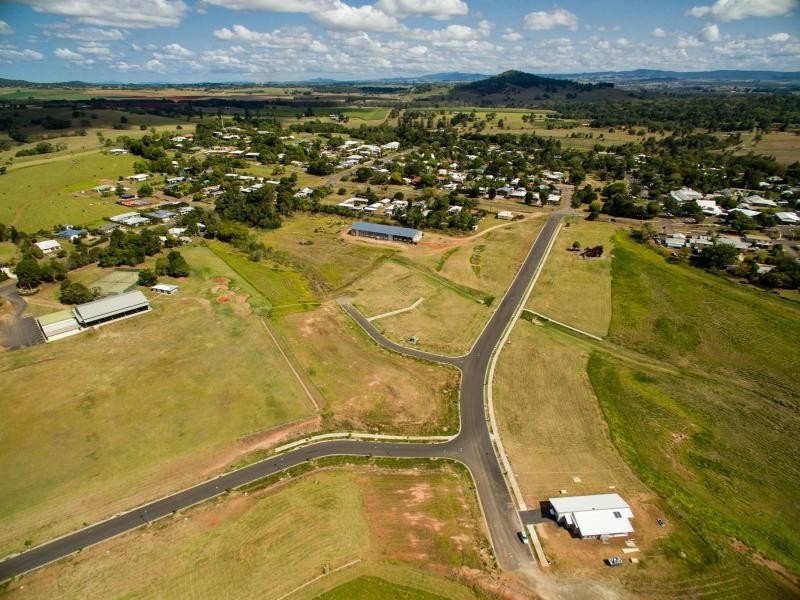 5 Rankine Avenue, Yungaburra QLD 4884