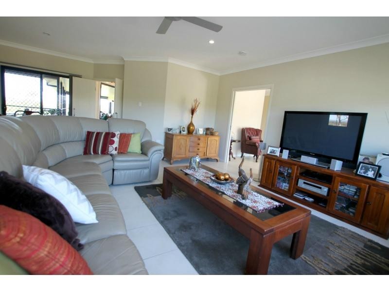 Tinaroo QLD 4872