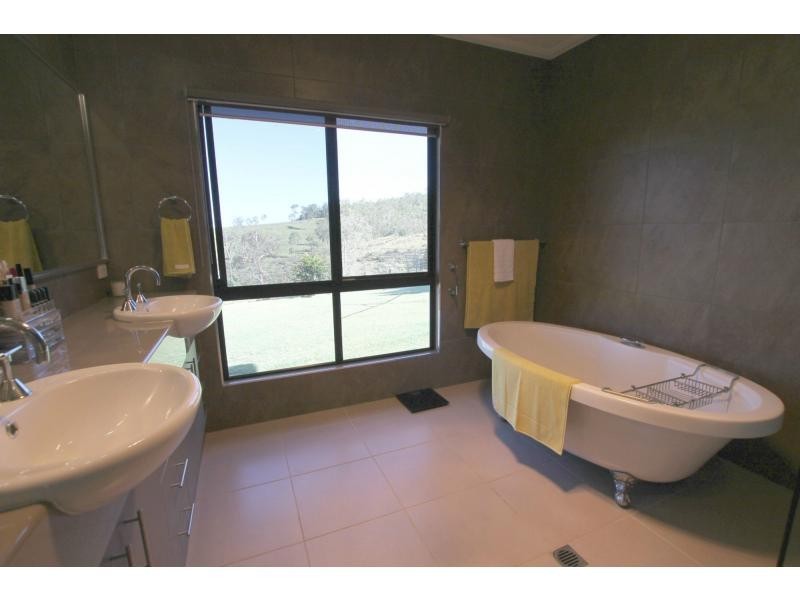 Tinaroo QLD 4872