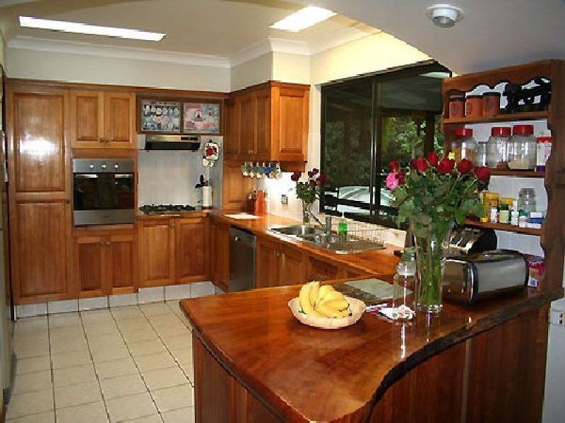 1 Eacham Close, Lake Eacham QLD 4884