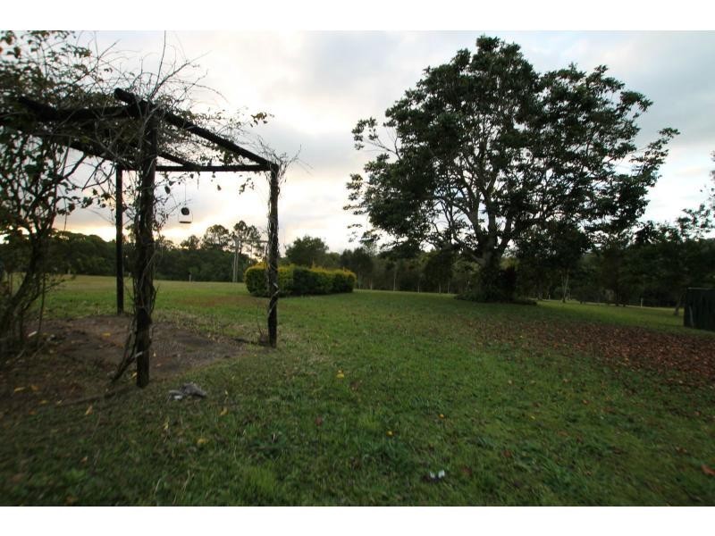 Lake Eacham QLD 4884