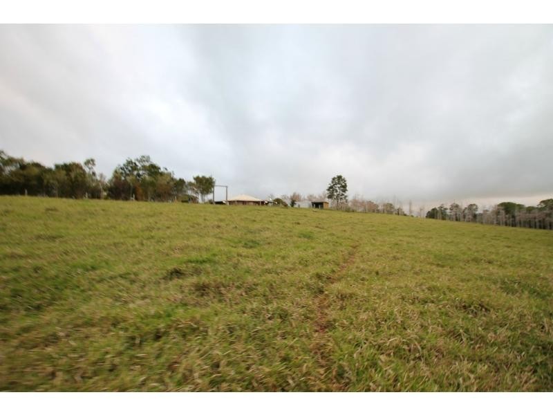 Lake Eacham QLD 4884