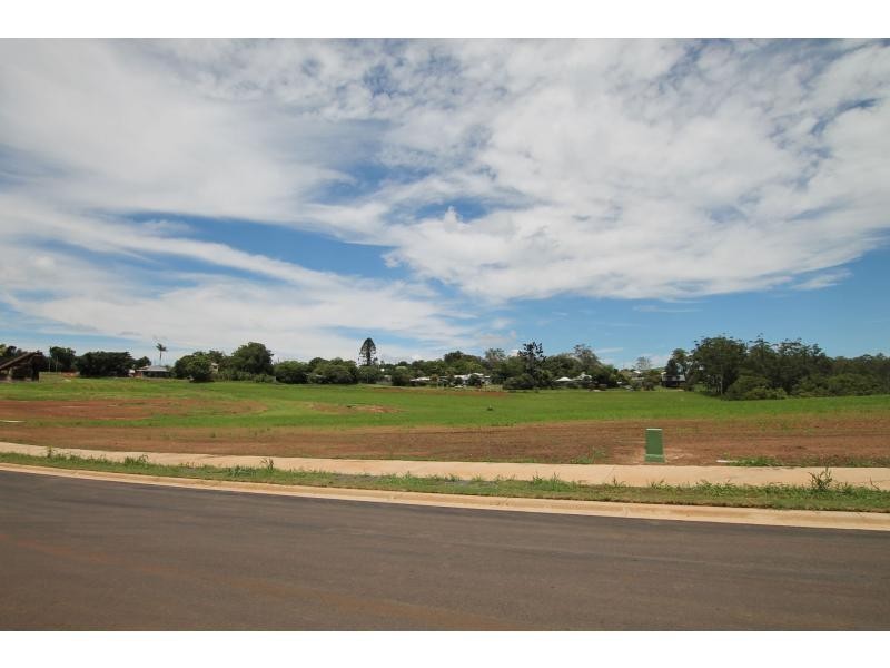 7 Rankine Avenue, Yungaburra QLD 4884