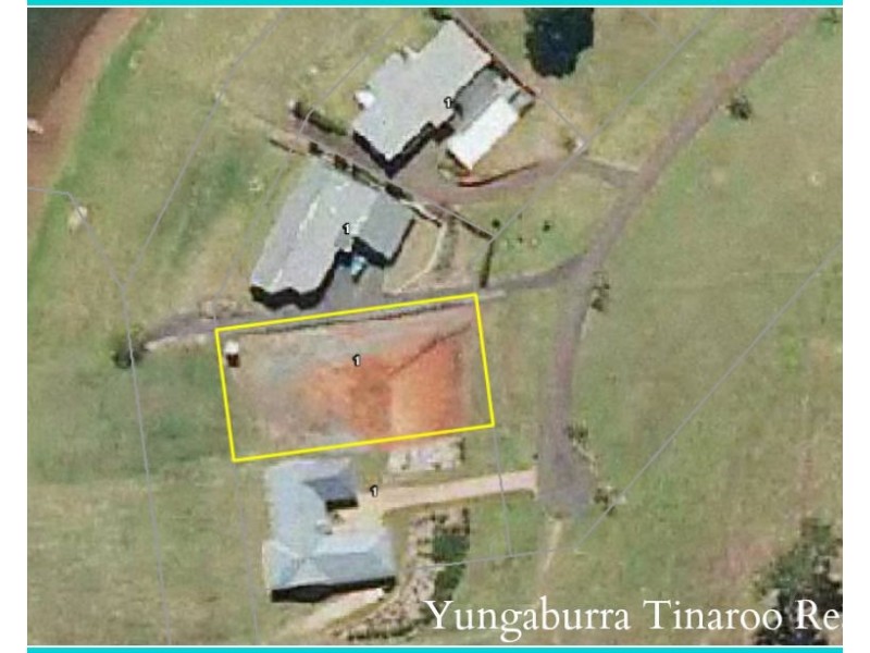 2/1 Pelican Road St, Yungaburra QLD 4884