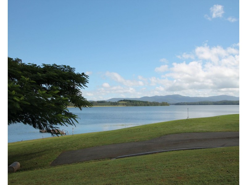 2/1 Pelican Road St, Yungaburra QLD 4884