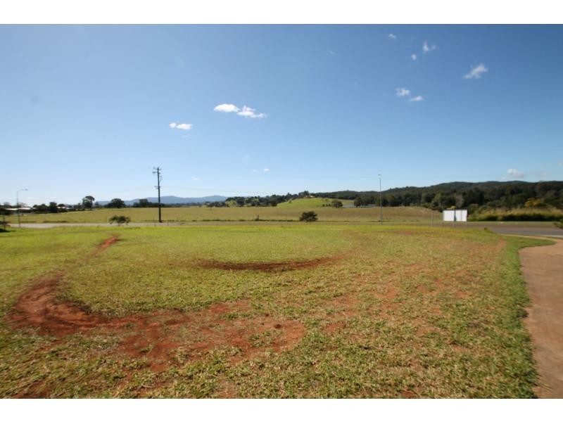 19 Williams Avenue, Yungaburra QLD 4884