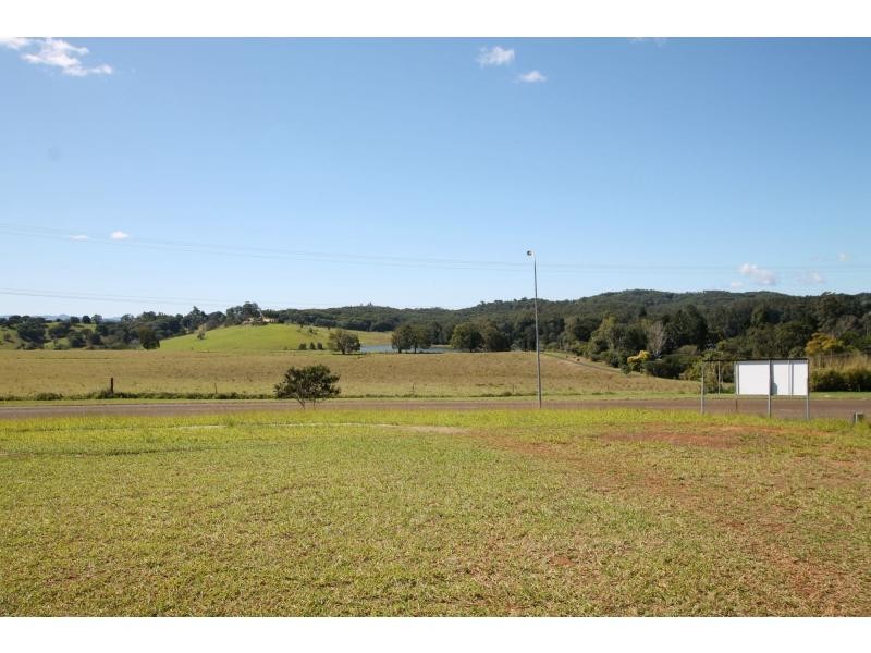 19 Williams Avenue, Yungaburra QLD 4884