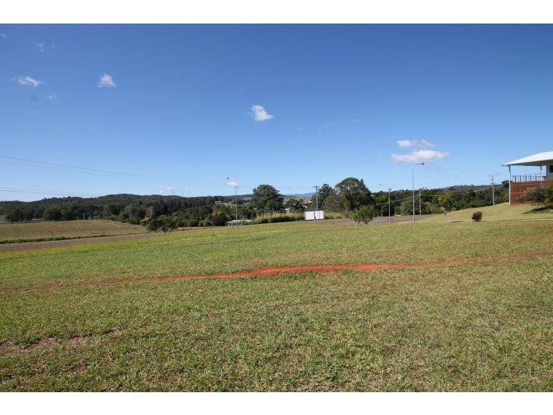 19 Williams Avenue, Yungaburra QLD 4884