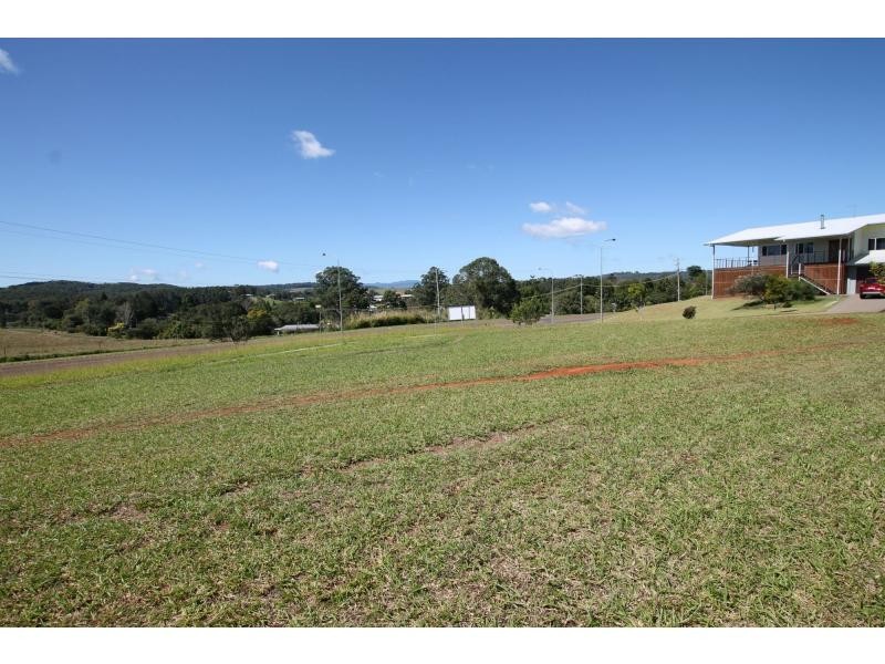 19 Williams Avenue, Yungaburra QLD 4884