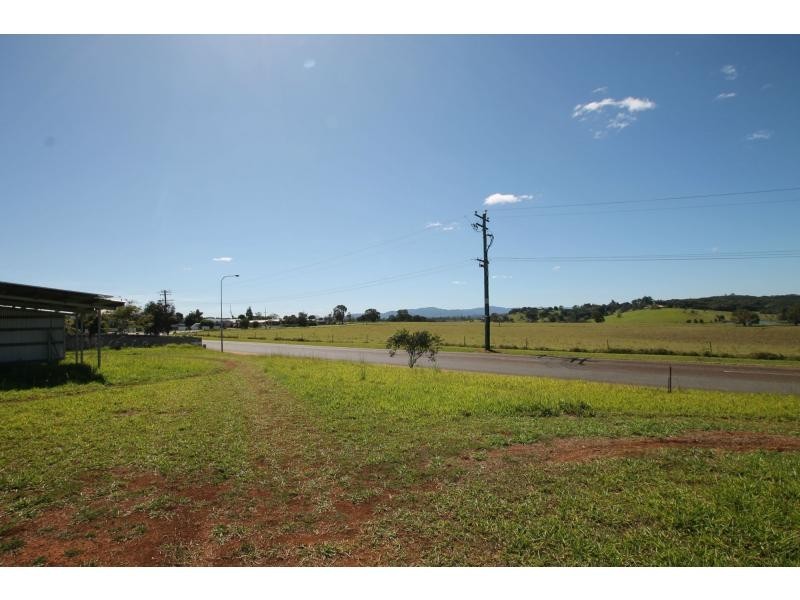 21 Williams Avenue, Yungaburra QLD 4884