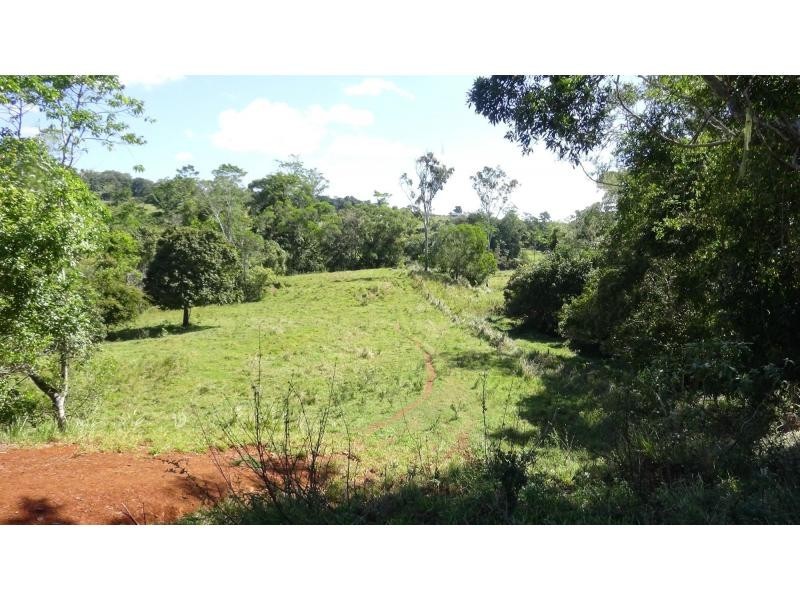 8 McLean Road, Yungaburra QLD 4884