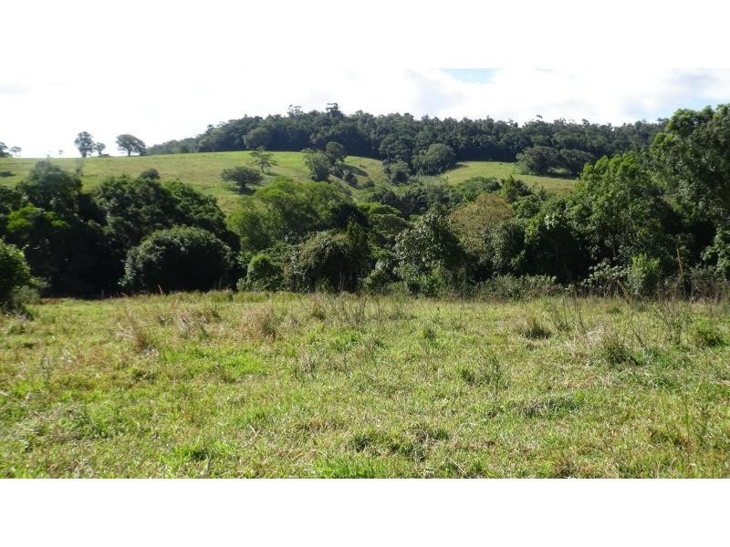 8 McLean Road, Yungaburra QLD 4884