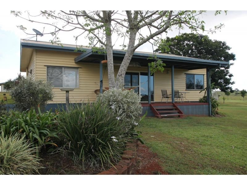 Lake Eacham QLD 4884