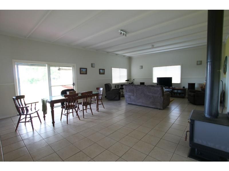 Lake Eacham QLD 4884