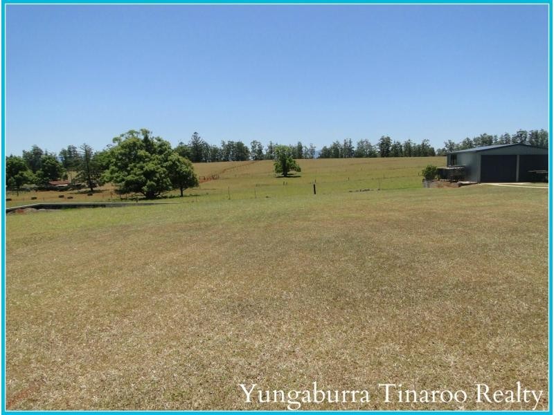 24 Bernard Street, Malanda QLD 4885