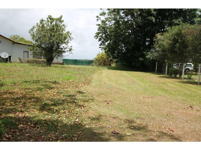 1 Williams Avenue, Yungaburra QLD 4884