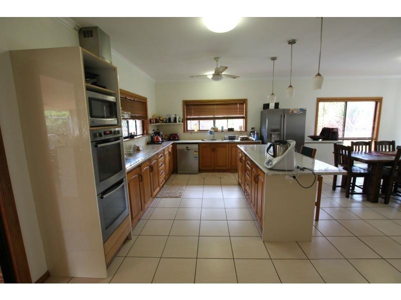 Lake Eacham QLD 4884