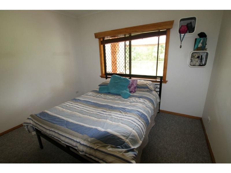 Lake Eacham QLD 4884