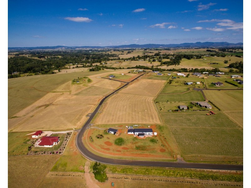 37 Jessica Road St, Malanda QLD 4885