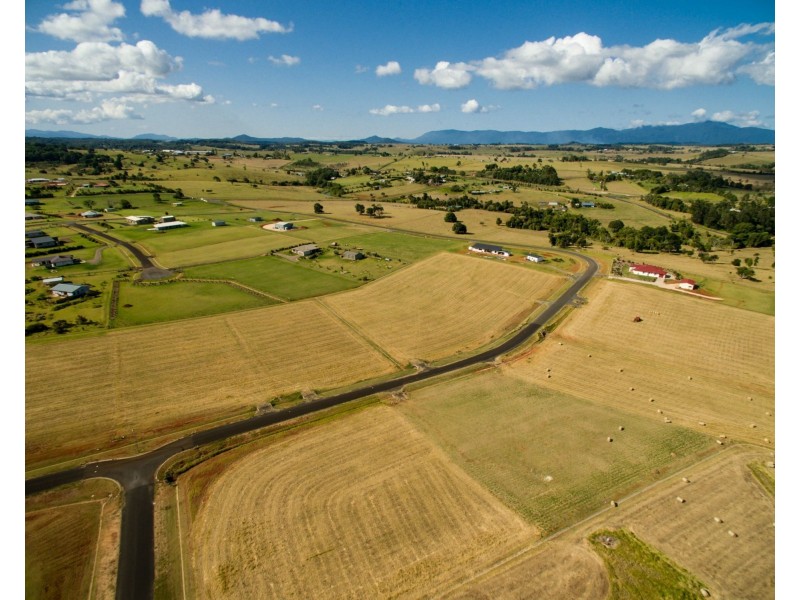 37 Jessica Road St, Malanda QLD 4885