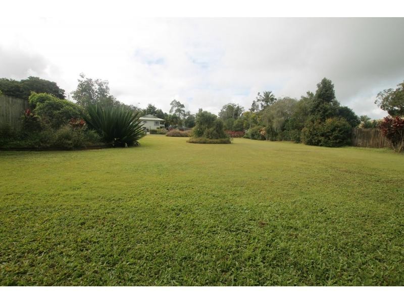 30 Gillies Highway, Yungaburra QLD 4884