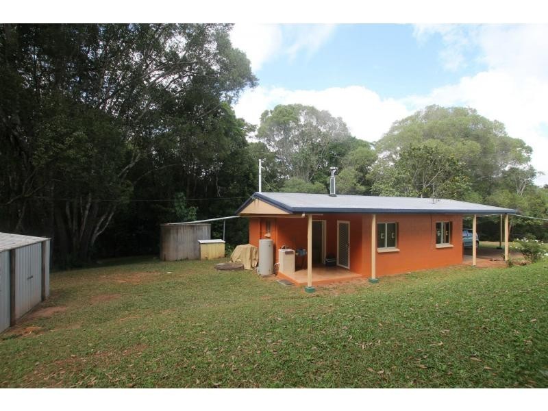 Lake Eacham QLD 4884