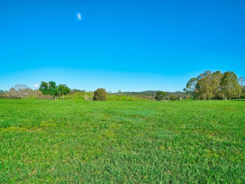11 Slalom Road, Yungaburra QLD 4884