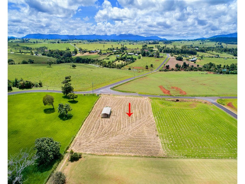 6 Jessica Road St, Yungaburra QLD 4884