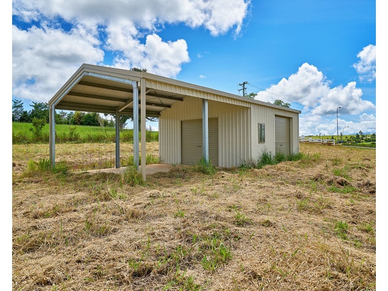 6 Jessica Road St, Yungaburra QLD 4884