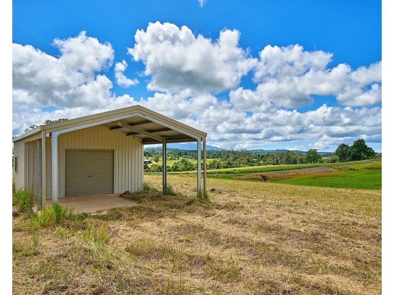 6 Jessica Road St, Yungaburra QLD 4884