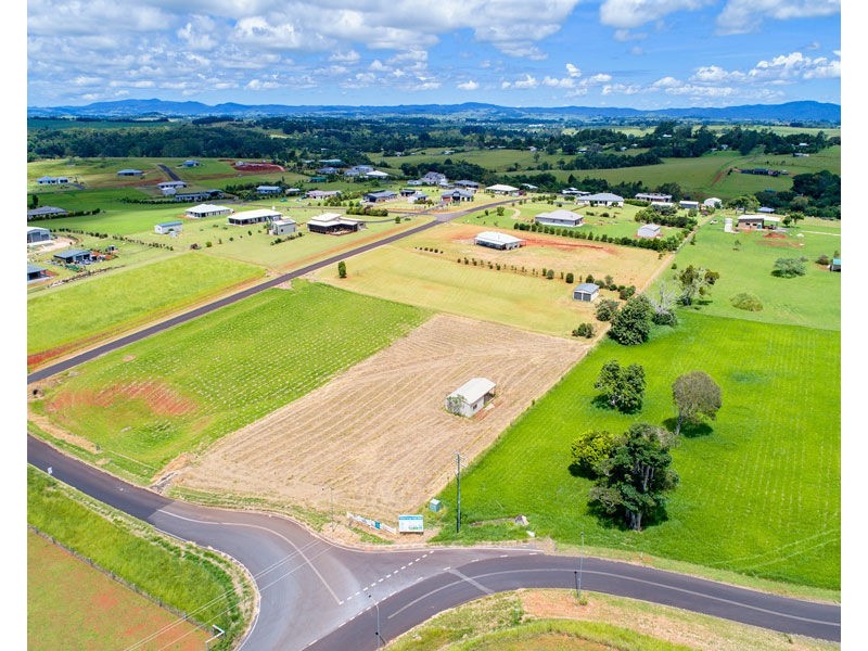 6 Jessica Road St, Yungaburra QLD 4884