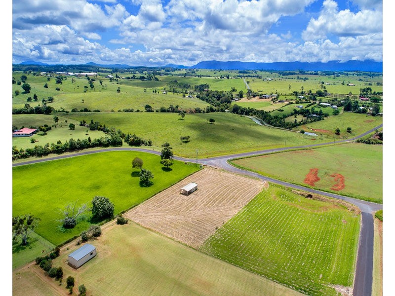 6 Jessica Road St, Yungaburra QLD 4884