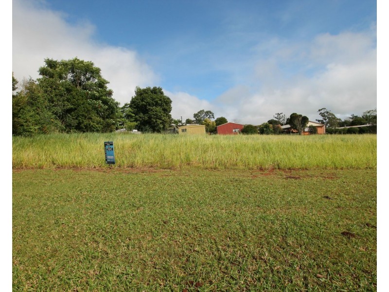 31 Bernard Street, Malanda QLD 4885