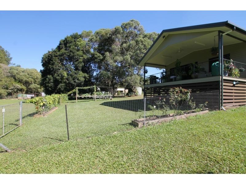 Lake Eacham QLD 4884
