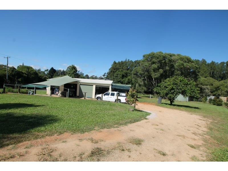 Lake Eacham QLD 4884