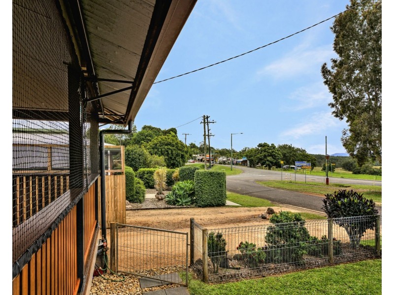 Yungaburra QLD 4884
