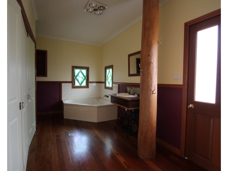 Yungaburra QLD 4884