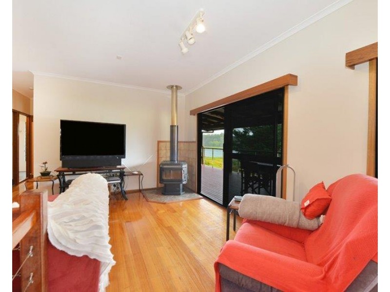 18 Oleander Dr, Yungaburra QLD 4884