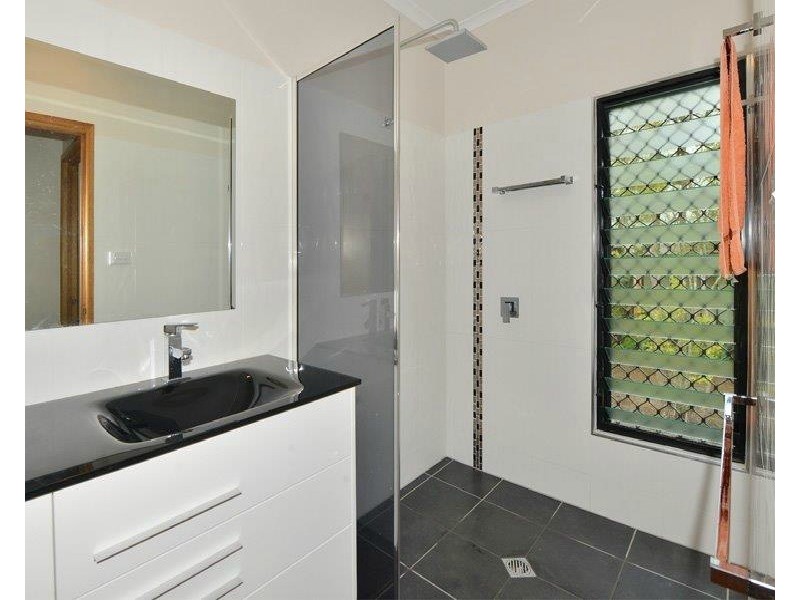 18 Oleander Dr, Yungaburra QLD 4884