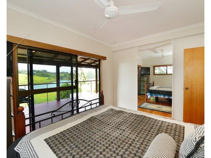 18 Oleander Dr, Yungaburra QLD 4884