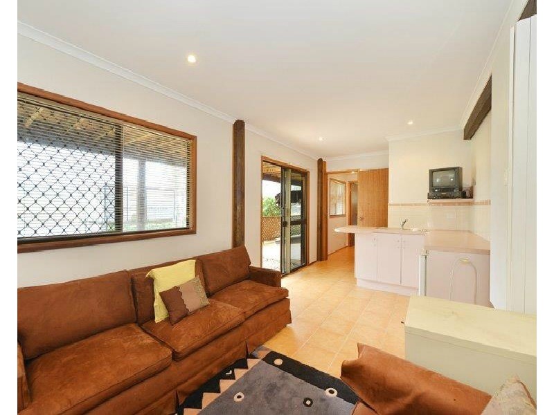 18 Oleander Dr, Yungaburra QLD 4884