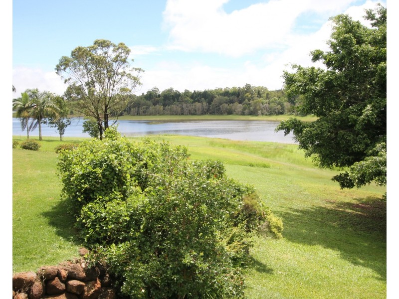 18 Oleander Dr, Yungaburra QLD 4884