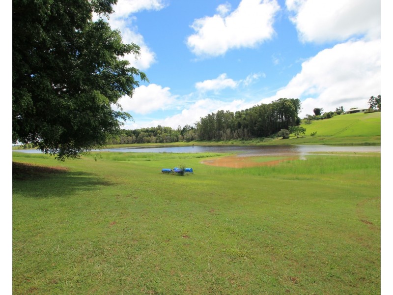 18 Oleander Dr, Yungaburra QLD 4884