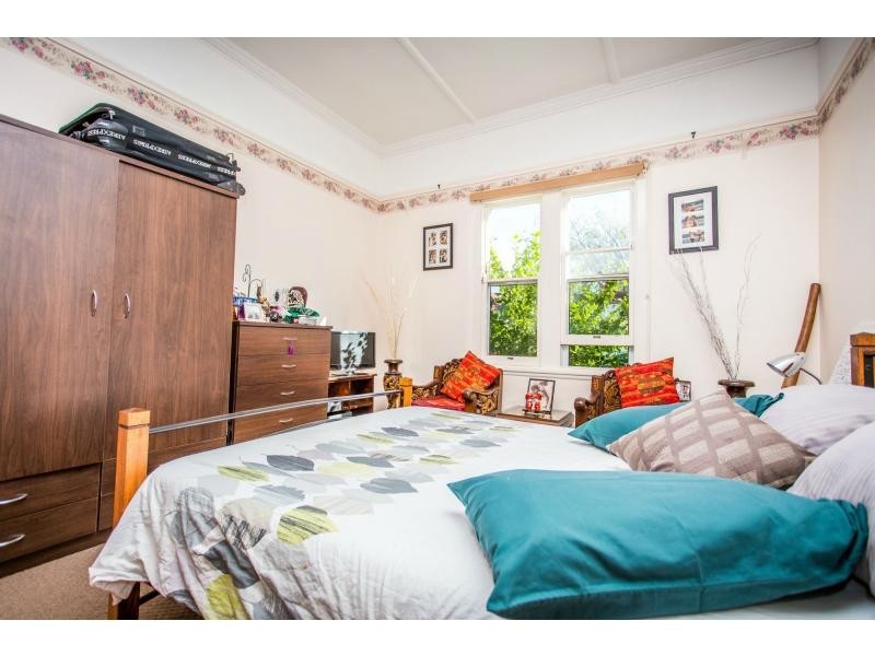 25 Queen Street, Stockton NSW 2295