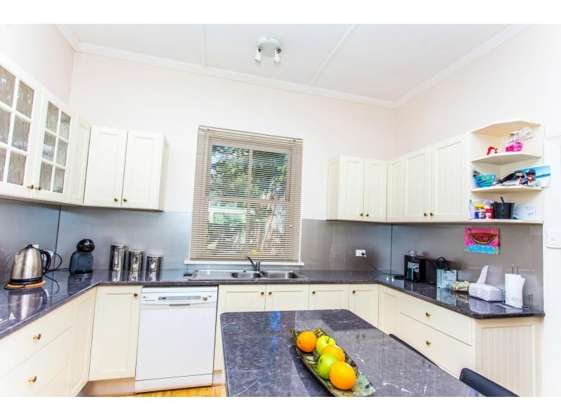 25 Queen Street, Stockton NSW 2295