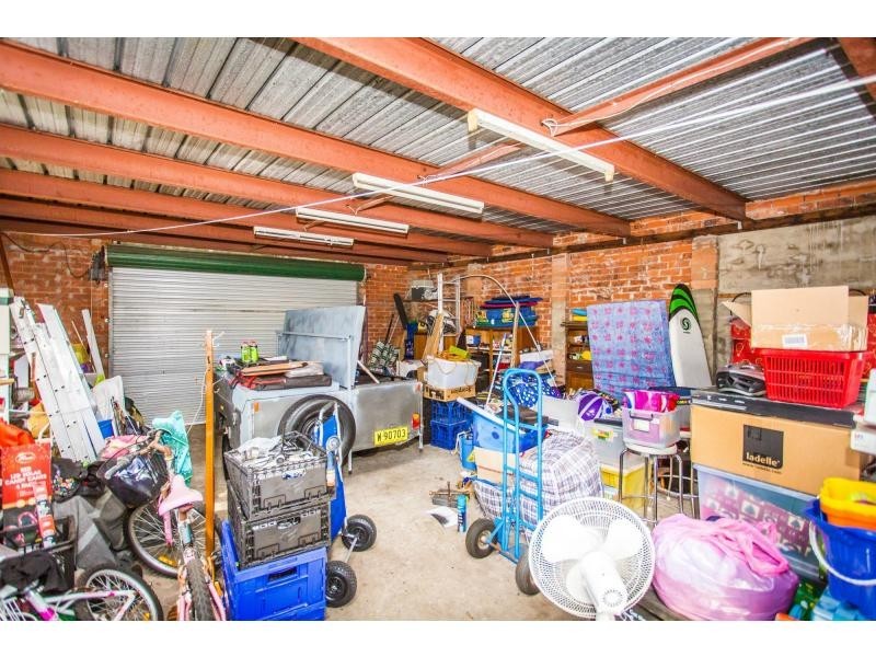 25 Queen Street, Stockton NSW 2295