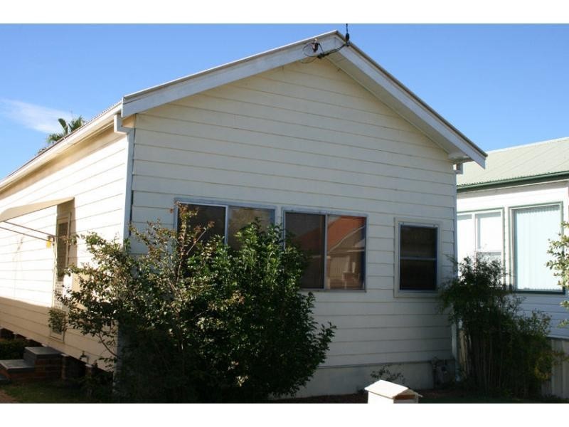 44 Dunbar Street, Stockton NSW 2295