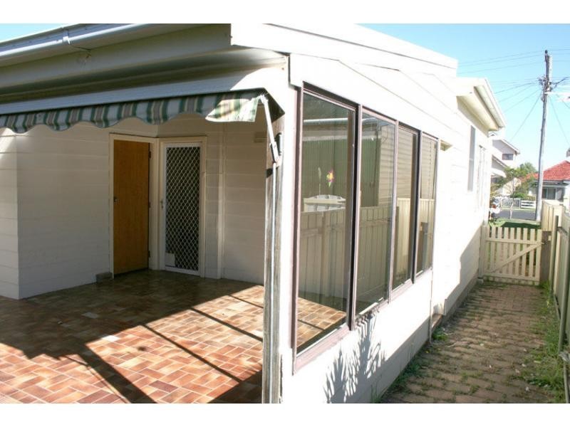 44 Dunbar Street, Stockton NSW 2295